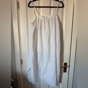 White Sleeveless Dress